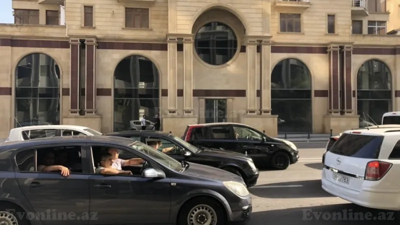 Kirayə verilir Obyekt 2100 m² 28 May m. - şəkil 2