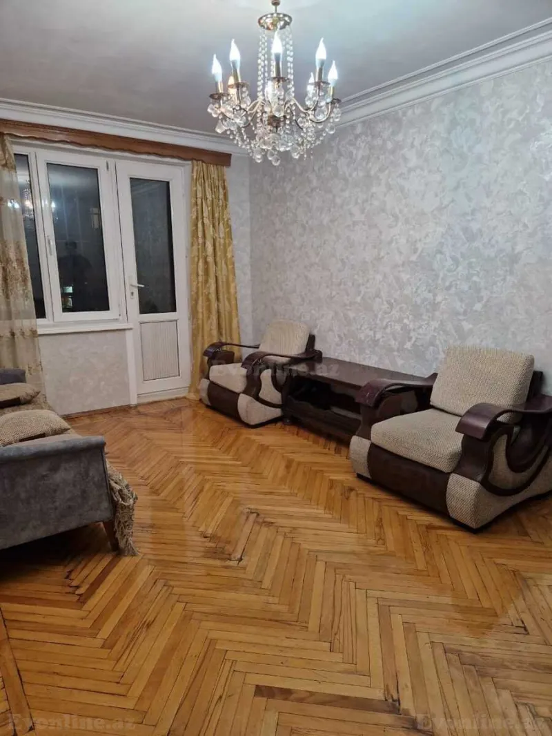 Satılır 2 otaqlı Mənzil Köhnə tikili 50 m² Elmlər Akademiyası m.