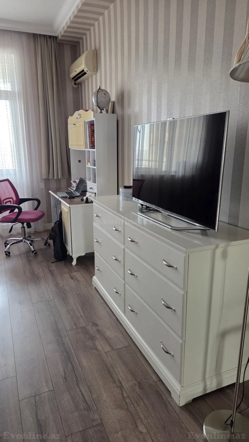 Satılır 3 otaqlı Mənzil Yeni tikili 162 m² Nizami m.