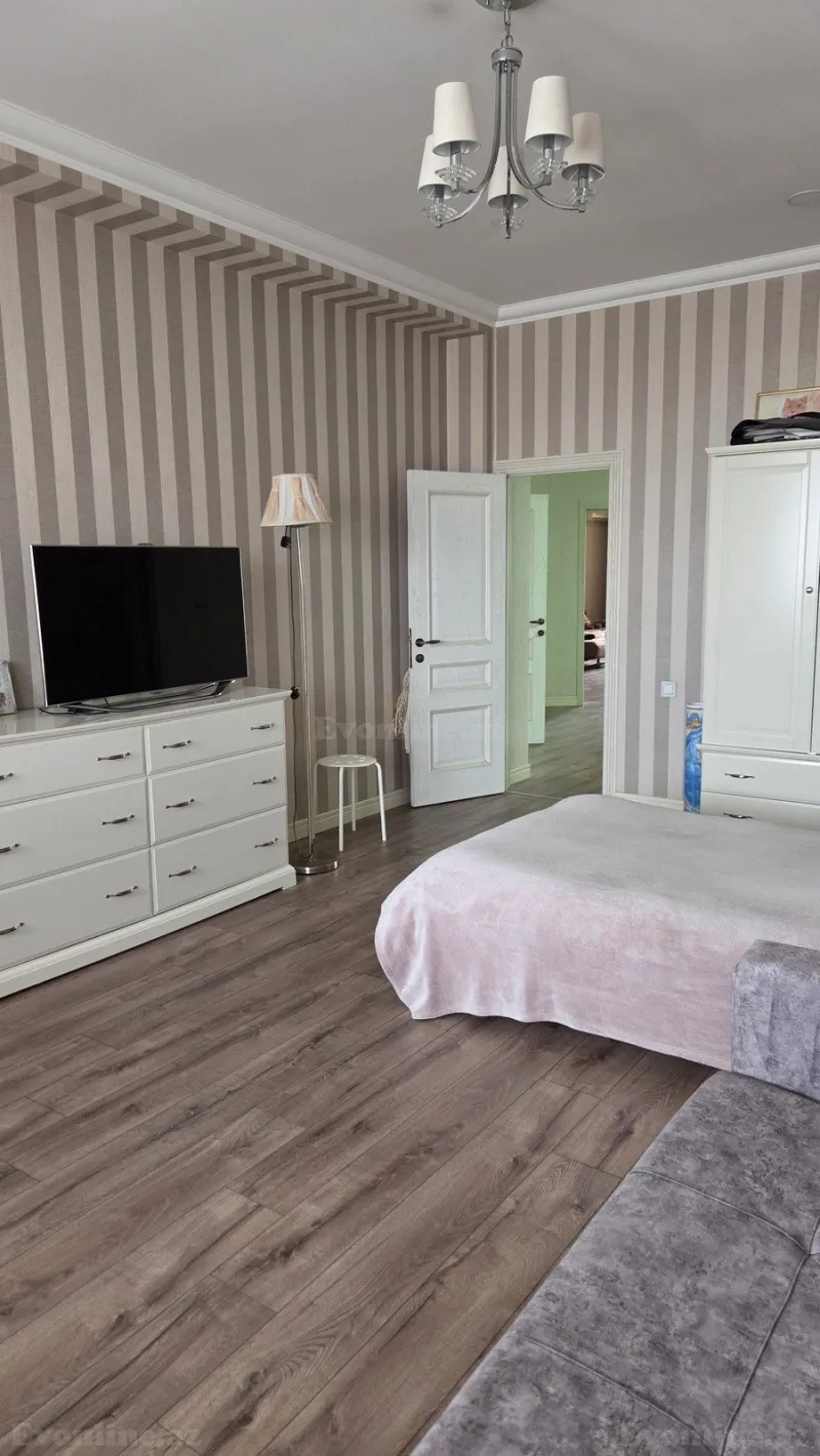 Satılır 3 otaqlı Mənzil Yeni tikili 162 m² Nizami m. - şəkil 2