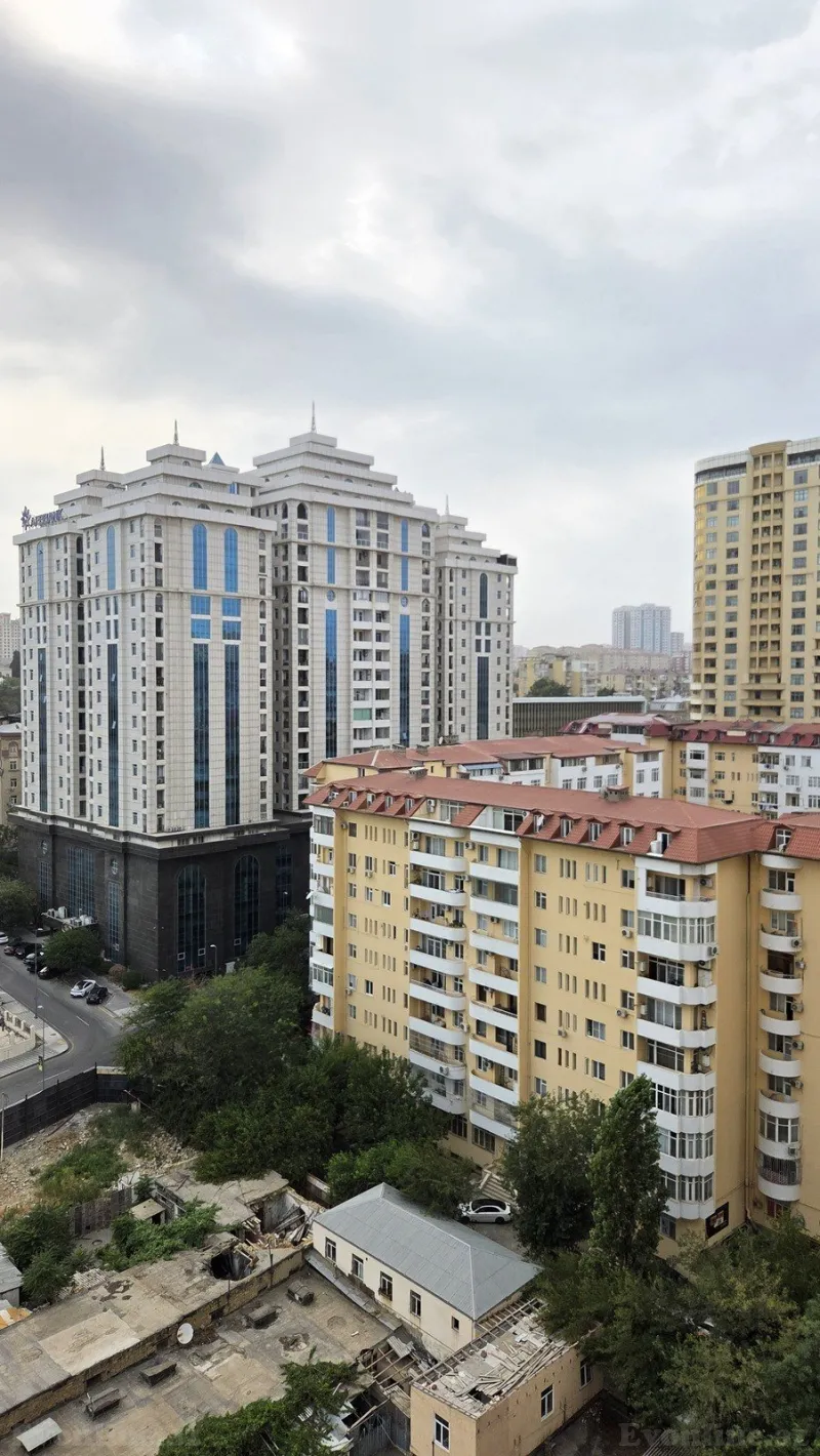 Satılır 3 otaqlı Mənzil Yeni tikili 162 m² Nizami m. - şəkil 17