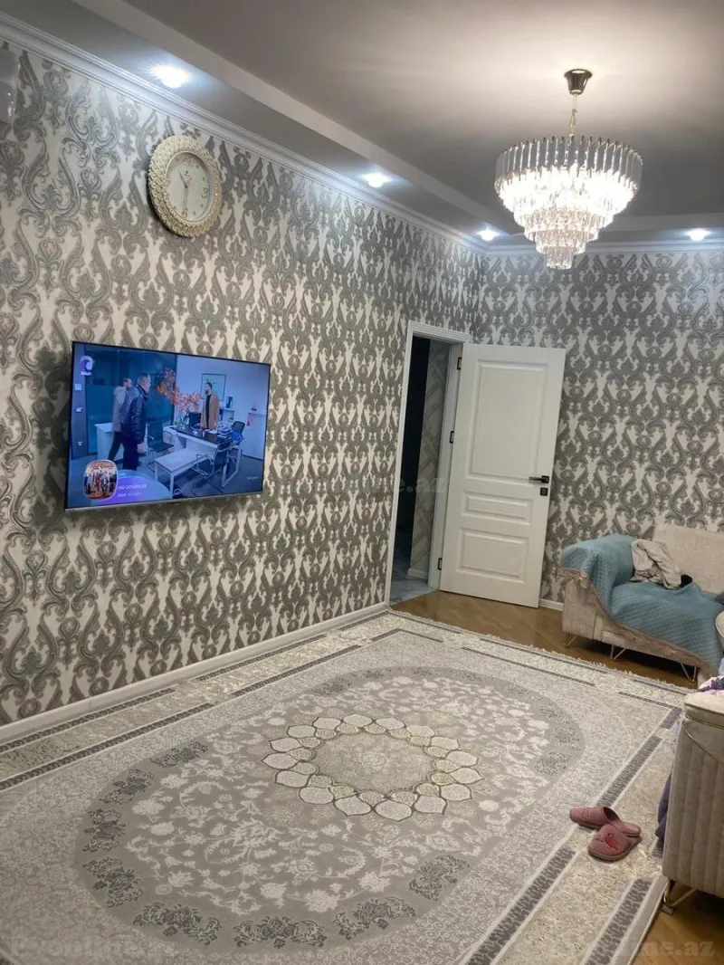 Satılır 2 otaqlı Mənzil Yeni tikili 70 m² 4-cü mikrorayon - şəkil 2