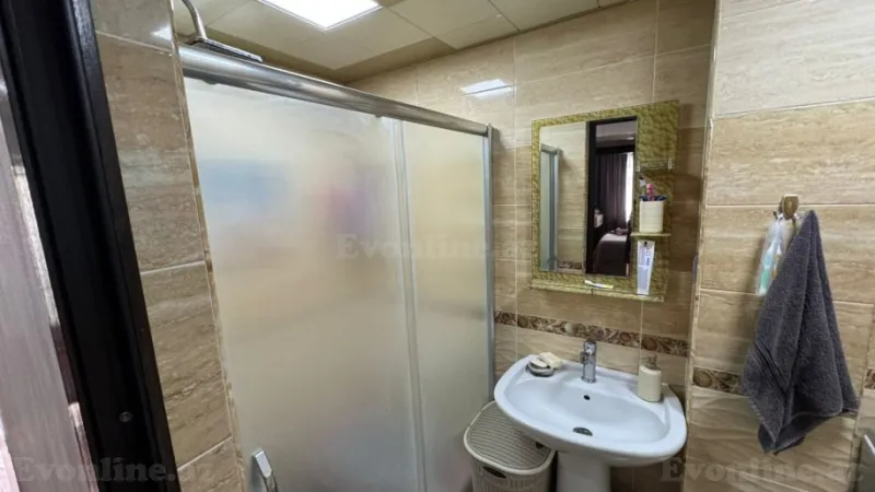 Satılır 2 otaqlı Mənzil Köhnə tikili 65 m² İnşaatçılar m. - şəkil 12
