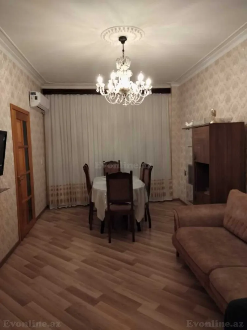 Kirayə verilir 2 otaqlı Mənzil Köhnə tikili 55 m² 4-cü mikrorayon