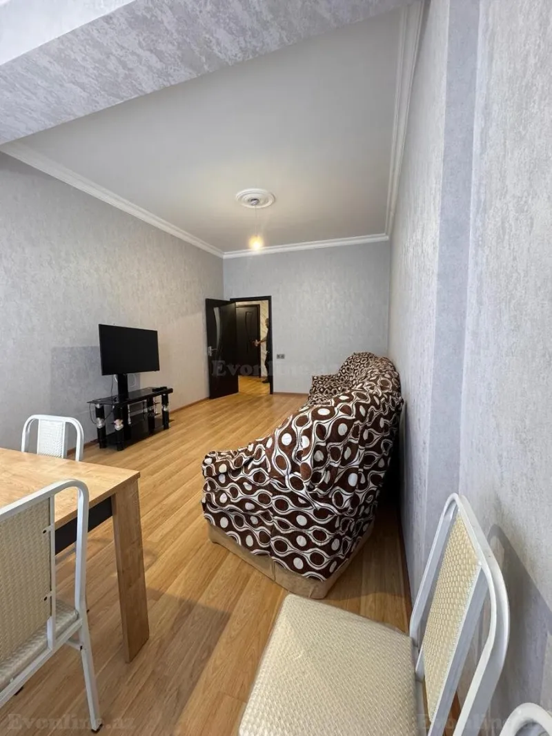 Kirayə verilir 3 otaqlı Mənzil Yeni tikili 130 m² Nəsimi r. - şəkil 3