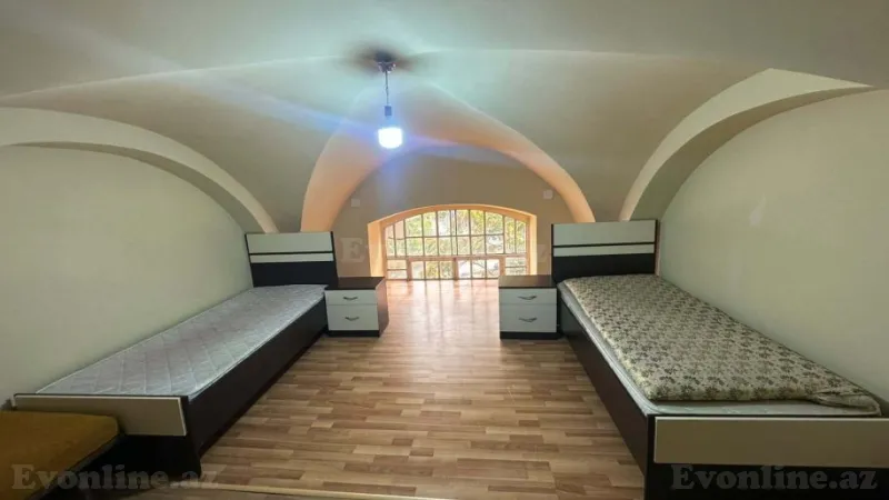 Kirayə verilir 2 otaqlı Mənzil Köhnə tikili 70 m² 28 May m. - şəkil 2