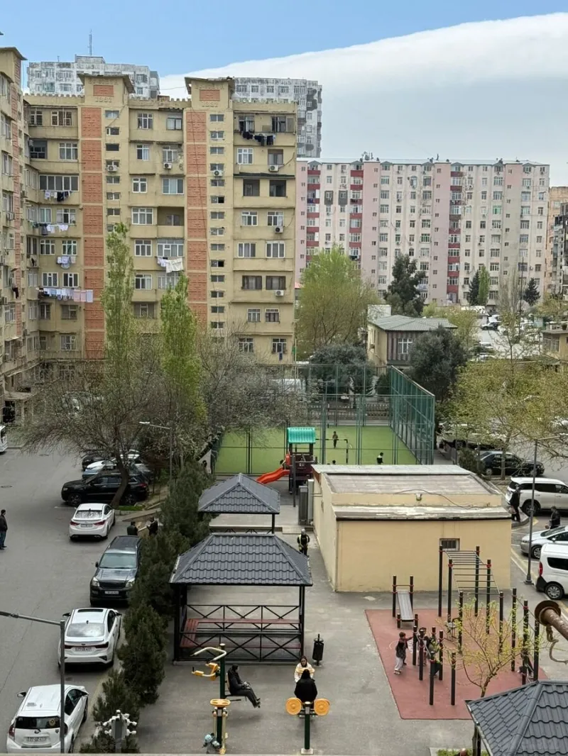 Satılır 3 otaqlı Mənzil Köhnə tikili 85 m² İnşaatçılar m. - şəkil 16