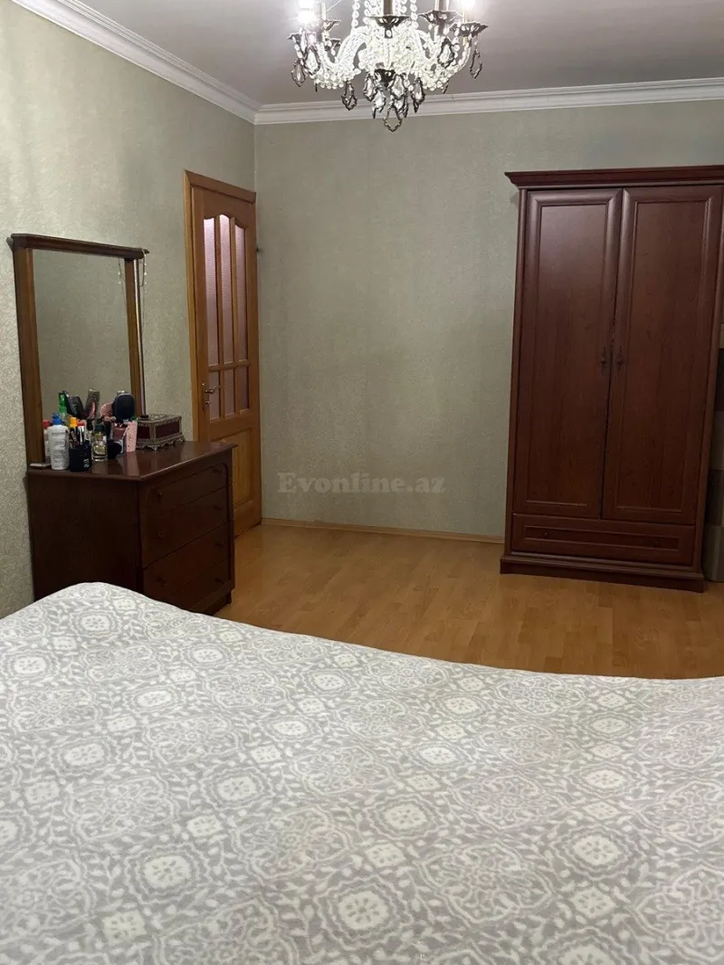 Kirayə verilir 3 otaqlı Mənzil Köhnə tikili 85 m² Neftçilər m. - şəkil 3