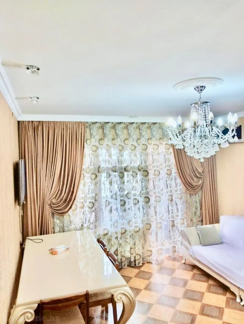 4 otaqlı Mənzil 100 m² 8-ci kilometr Satılır