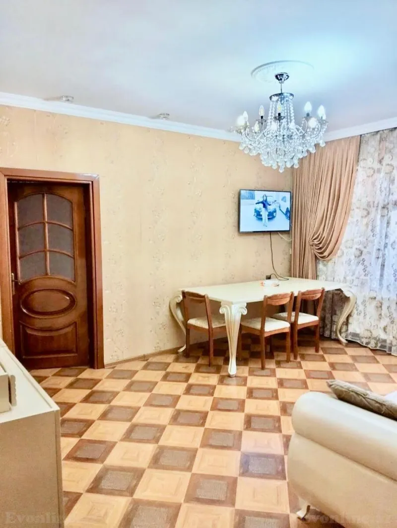 Satılır 4 otaqlı Mənzil Köhnə tikili 100 m² 8-ci kilometr - şəkil 3