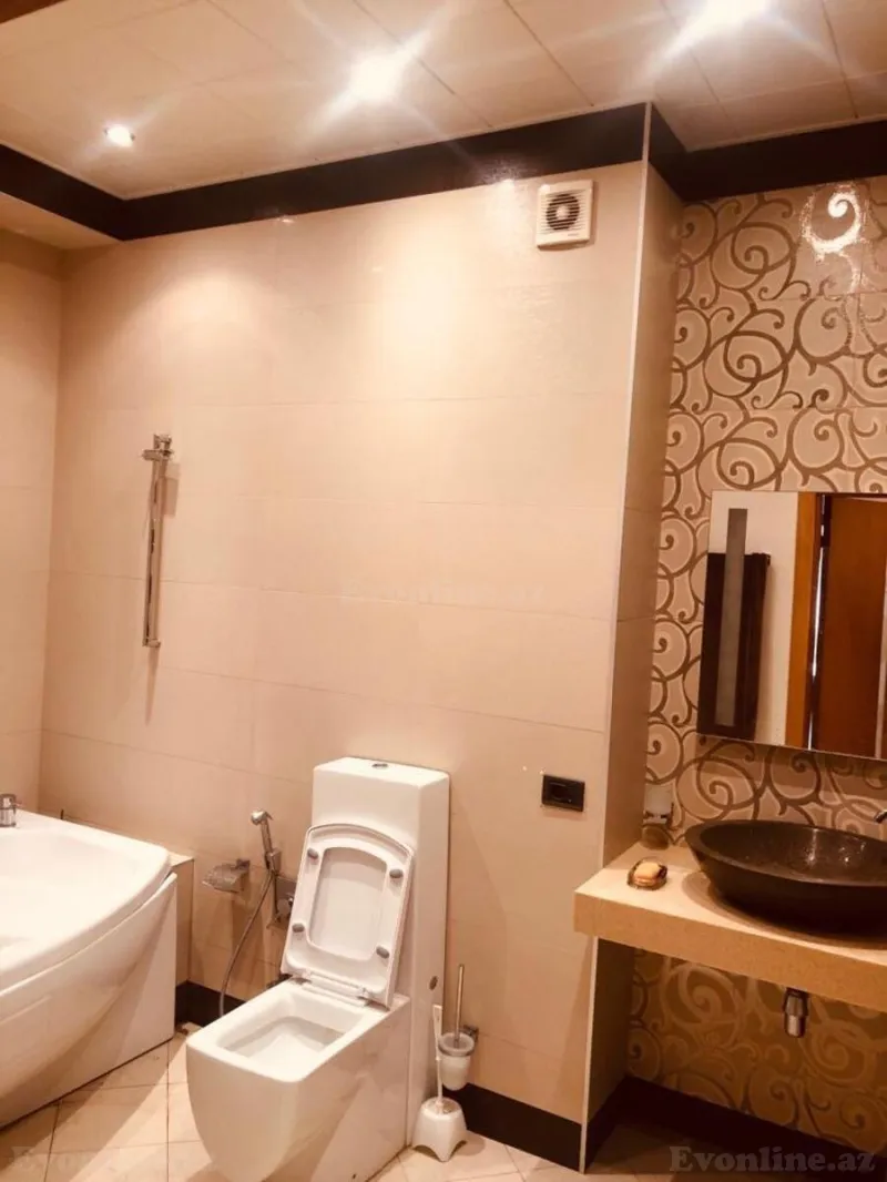 Satılır 4 otaqlı Mənzil Yeni tikili 200 m² 28 May m. - şəkil 7