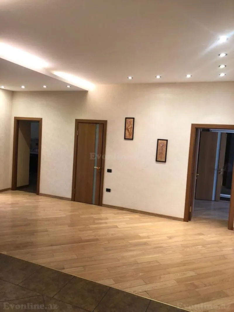 Satılır 4 otaqlı Mənzil Yeni tikili 200 m² 28 May m. - şəkil 9