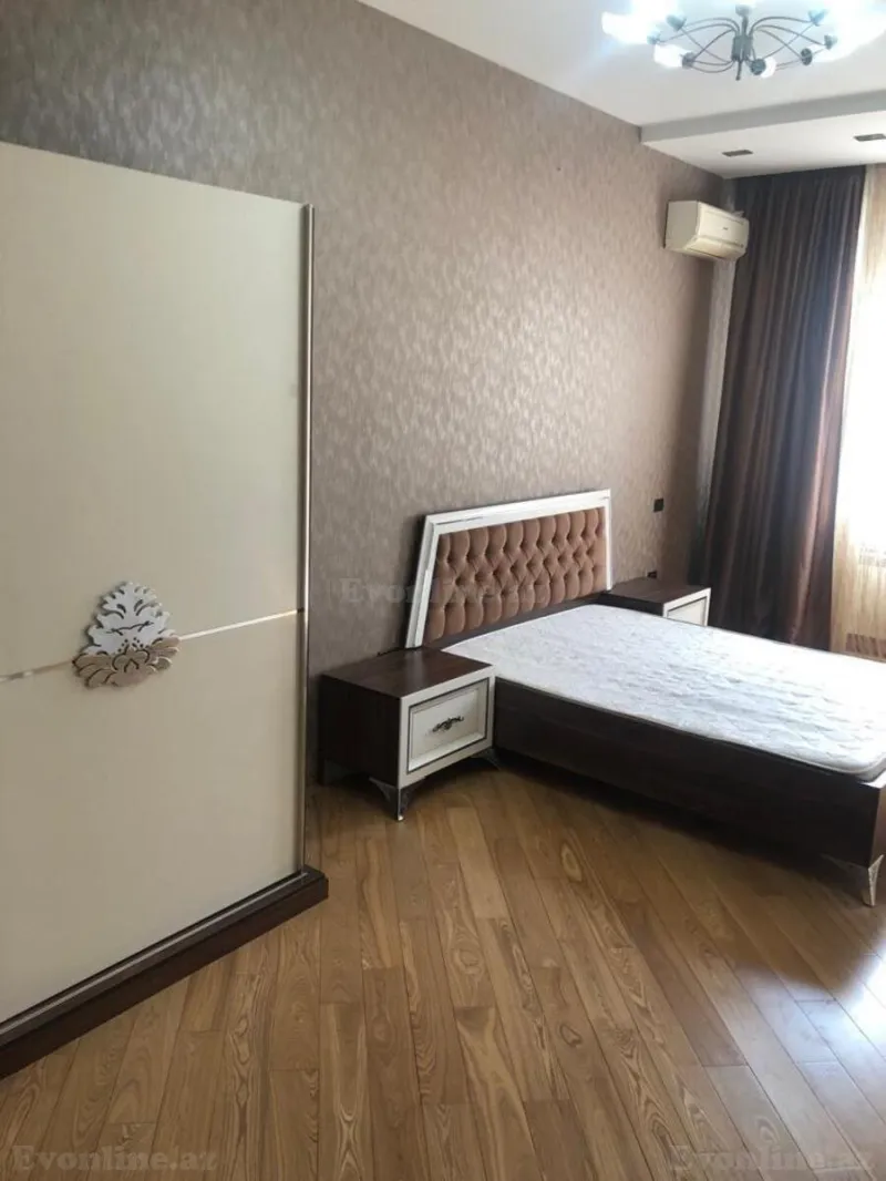 Satılır 4 otaqlı Mənzil Yeni tikili 200 m² 28 May m. - şəkil 13