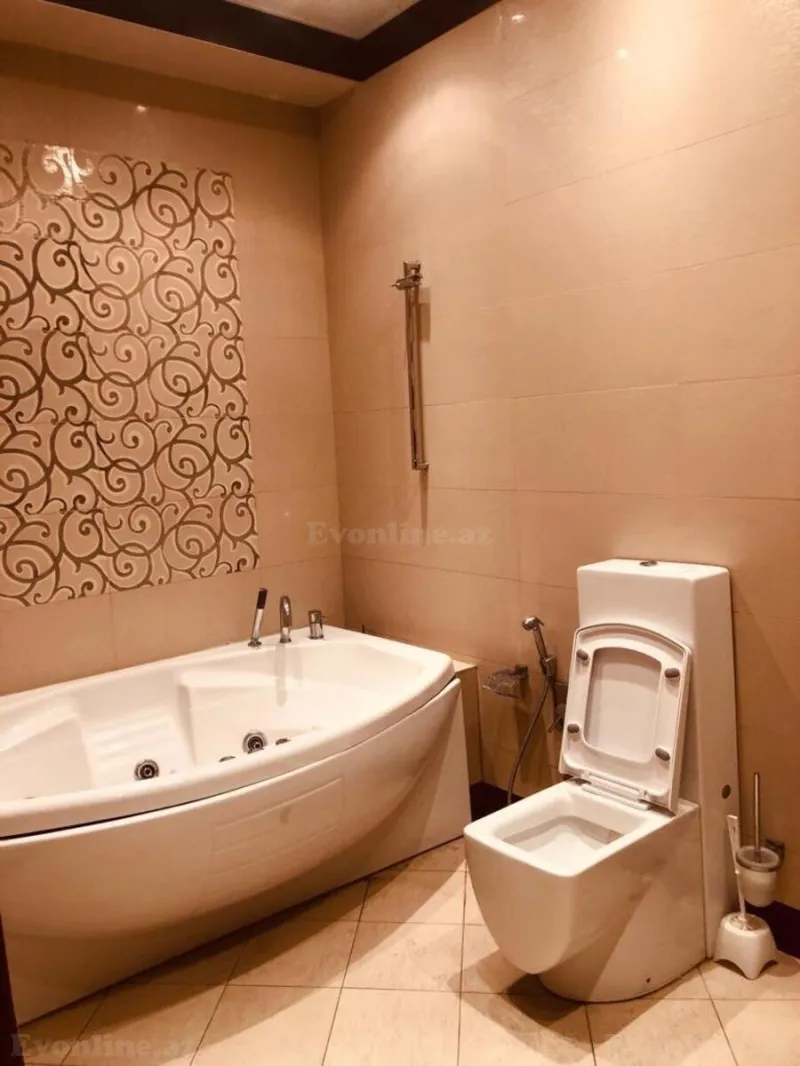 Satılır 4 otaqlı Mənzil Yeni tikili 200 m² 28 May m. - şəkil 14