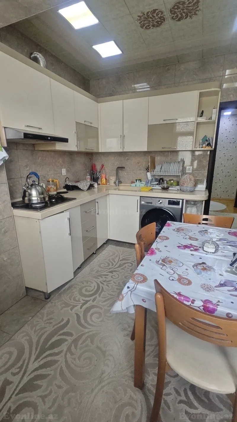 Satılır 5 otaqlı Mənzil Köhnə tikili 122 m² 8-ci mikrorayon - şəkil 5