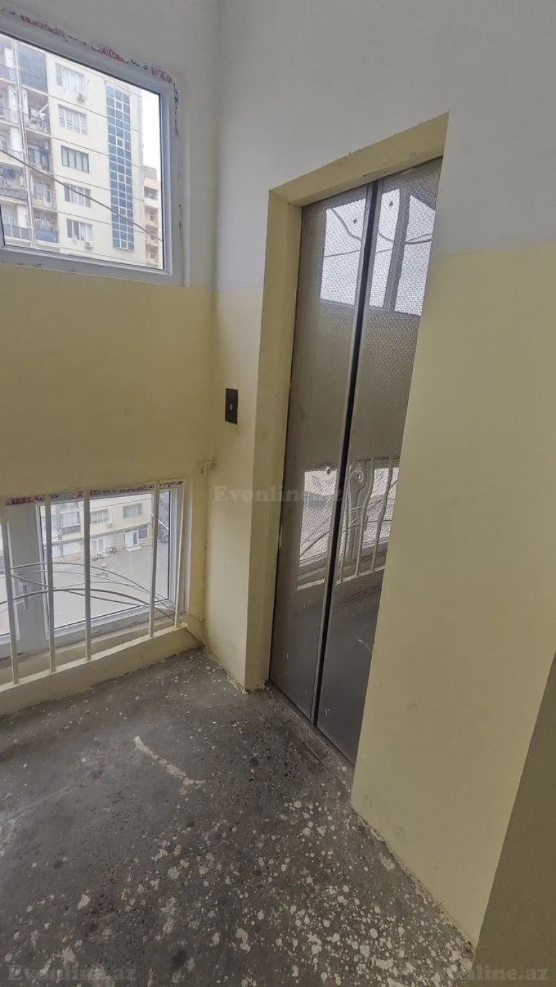 Satılır 5 otaqlı Mənzil Köhnə tikili 122 m² 8-ci mikrorayon - şəkil 21