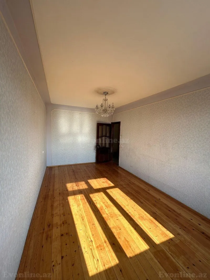 Satılır 2 otaqlı Mənzil Köhnə tikili 65 m² Suraxanı r. - şəkil 2