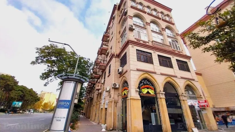 Kirayə verilir 2 otaqlı Mənzil Köhnə tikili 55 m² Yasamal