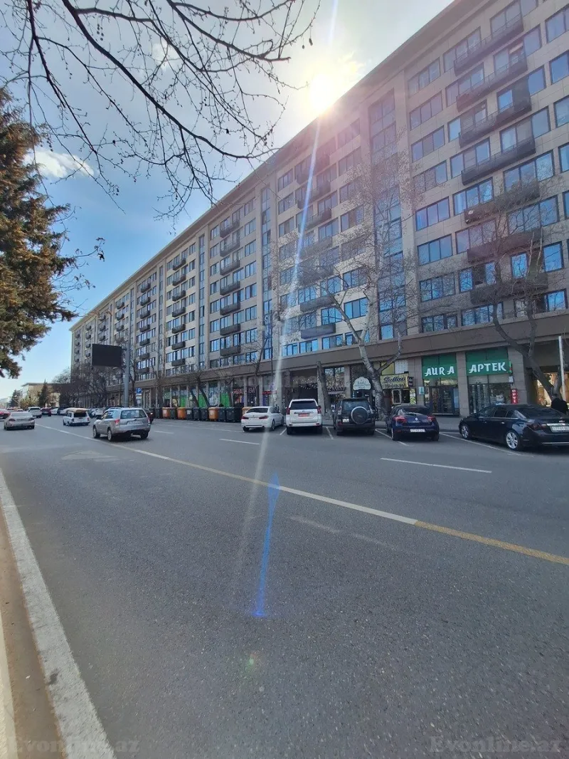Satılır 2 otaqlı Mənzil Köhnə tikili 65 m² Nərimanov r. - şəkil 2