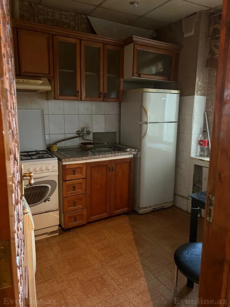 Satılır 2 otaqlı Mənzil Köhnə tikili 65 m² Nərimanov r. - şəkil 7