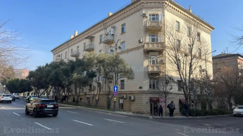 Satılır 2 otaqlı Mənzil Köhnə tikili 65 m² Nərimanov r.