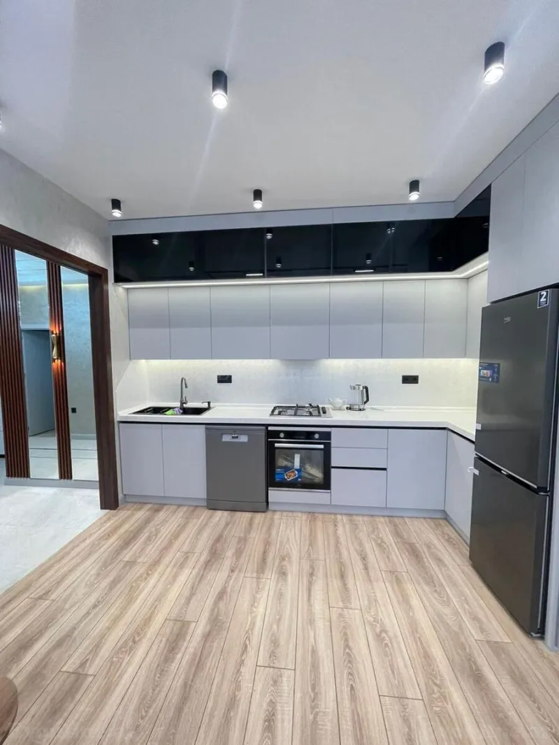Kirayə verilir 3 otaqlı Mənzil Yeni tikili 110 m² Nəsimi r. - şəkil 6