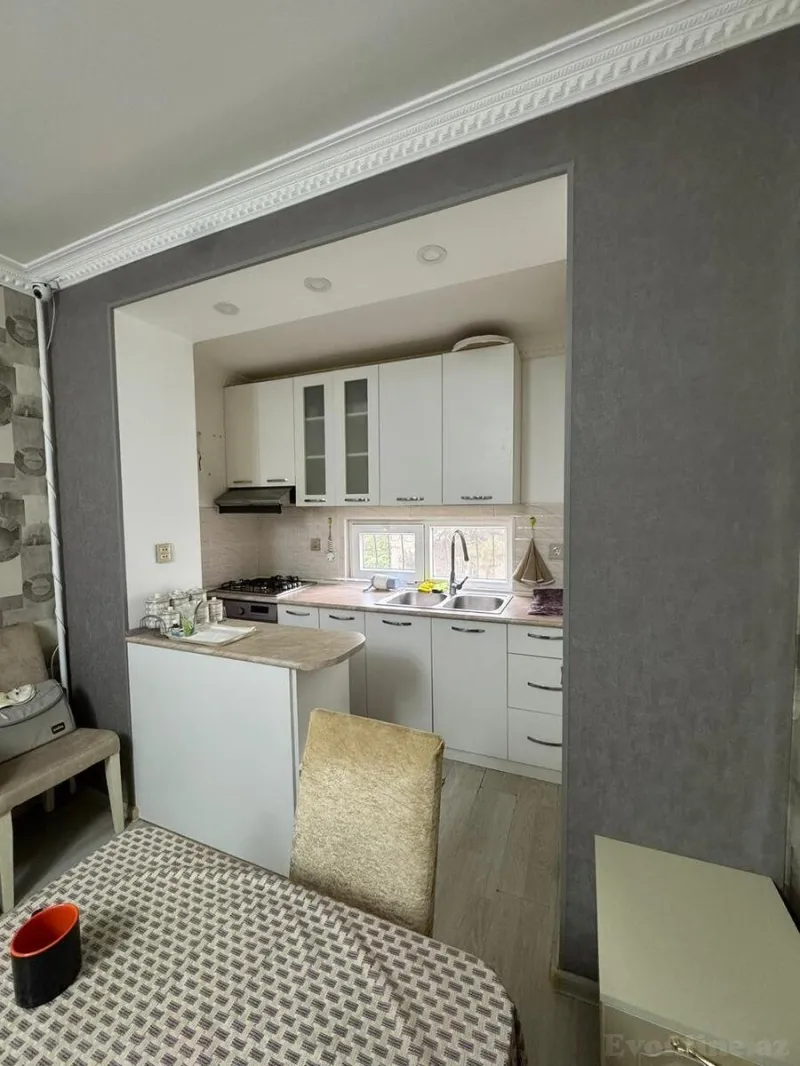 Satılır 2 otaqlı Mənzil Köhnə tikili 45 m² 4-cü mikrorayon - şəkil 5