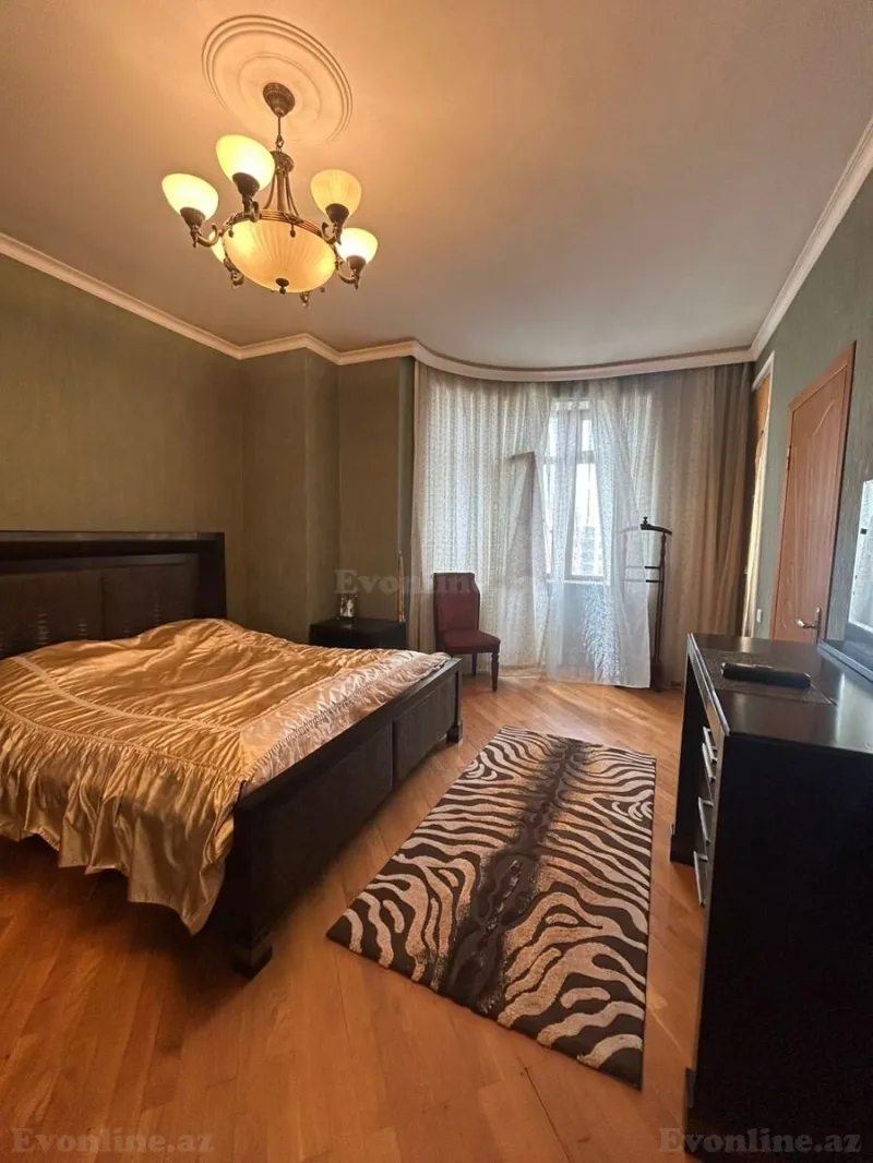 Satılır 4 otaqlı Mənzil Yeni tikili 175 m² Nəsimi r. - şəkil 9