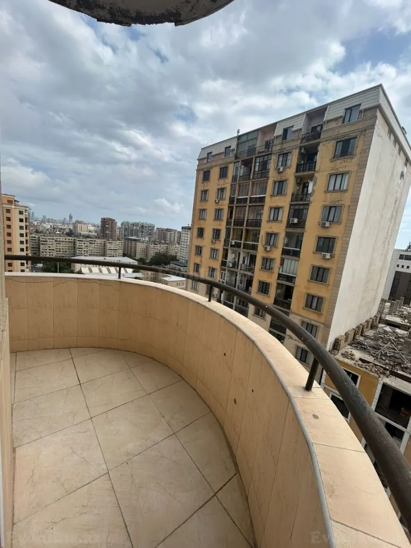 Satılır 4 otaqlı Mənzil Yeni tikili 175 m² Nəsimi r. - şəkil 15