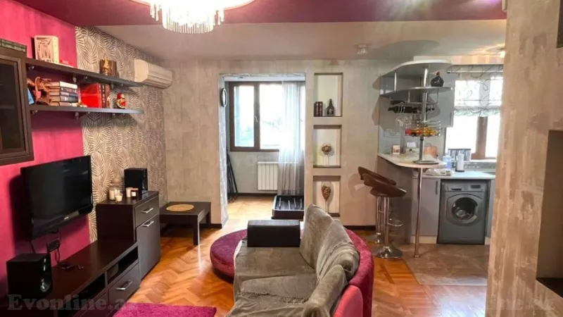 Satılır 2 otaqlı Mənzil Köhnə tikili 55 m² Gənclik m.