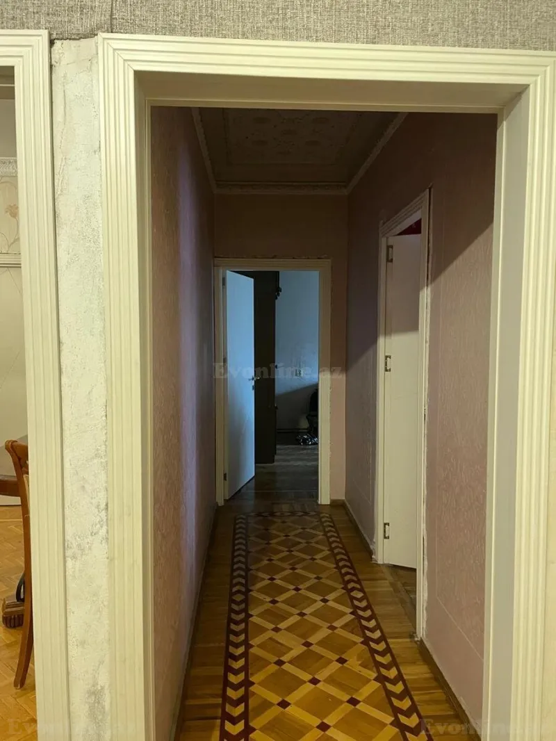 Satılır 5 otaqlı Mənzil Köhnə tikili 120 m² 8-ci mikrorayon - şəkil 11