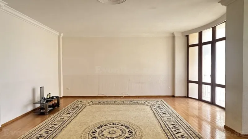 Satılır 4 otaqlı Mənzil Yeni tikili 205 m² Nərimanov r. - şəkil 2
