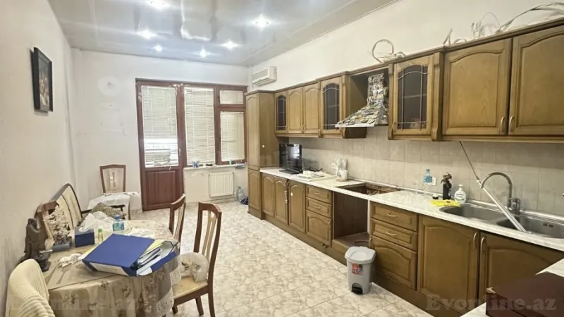 Satılır 4 otaqlı Mənzil Yeni tikili 205 m² Nərimanov r. - şəkil 6