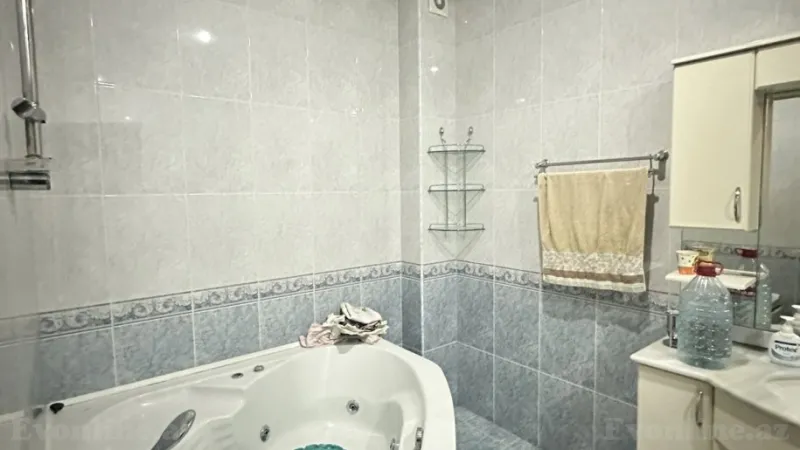Satılır 4 otaqlı Mənzil Yeni tikili 205 m² Nərimanov r. - şəkil 17