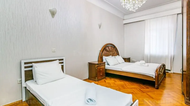 Kirayə verilir 3 otaqlı Mənzil Köhnə tikili 120 m² Sahil m. - şəkil 5