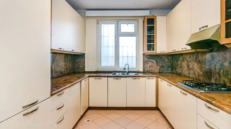 Kirayə verilir 3 otaqlı Mənzil Köhnə tikili 120 m² Sahil m. - şəkil 10