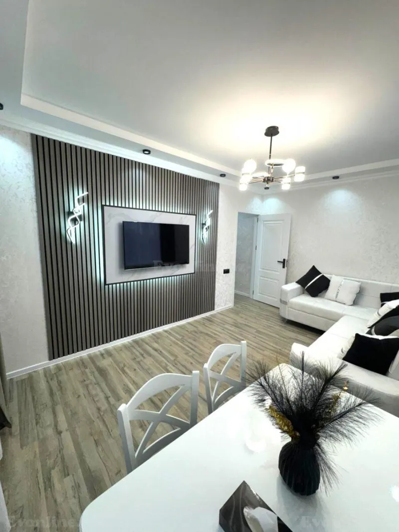 Satılır 2 otaqlı Mənzil Köhnə tikili 46 m² Neftçilər m. - şəkil 3