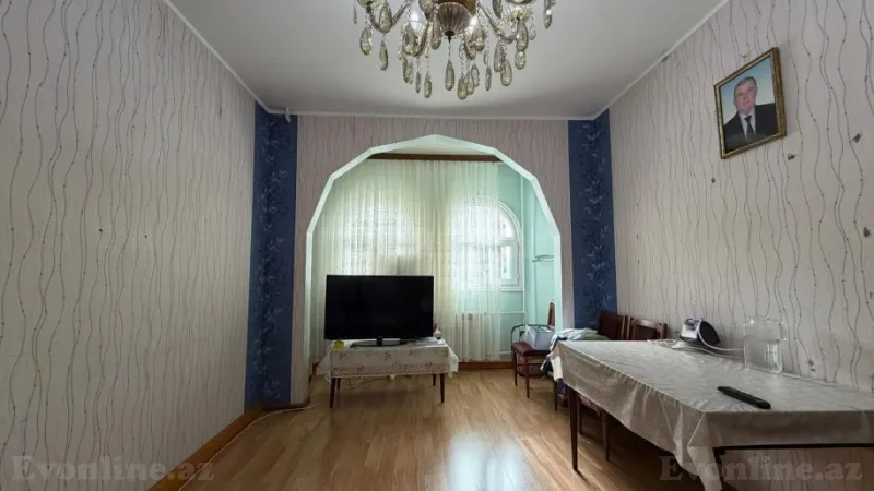 Satılır 3 otaqlı Mənzil Köhnə tikili 90 m² Yeni Yasamal