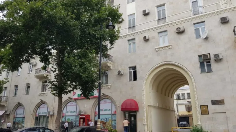 3 otaqlı Ofis 40 m² Sahil m. Kirayə verilir