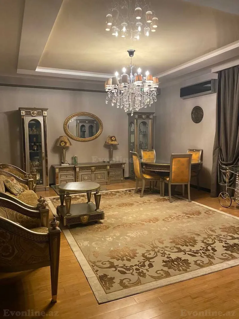 Kirayə verilir 3 otaqlı Mənzil Yeni tikili 138 m² 8 Noyabr m.