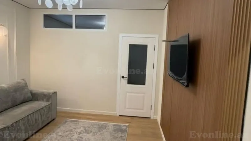 Kirayə verilir 2 otaqlı Mənzil Köhnə tikili 53 m² Elmlər Akademiyası m.