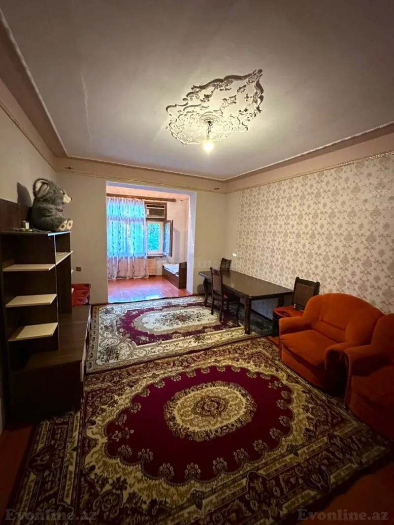 Satılır 3 otaqlı Mənzil Köhnə tikili 105 m² Nəriman Nərimanov m.
