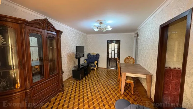 3 otaqlı Mənzil 90 m² 8 Noyabr m. Kirayə verilir