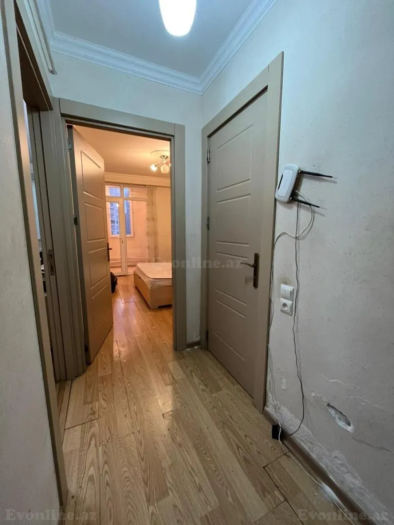Satılır 2 otaqlı Mənzil Köhnə tikili 35 m² Gənclik m. - şəkil 13