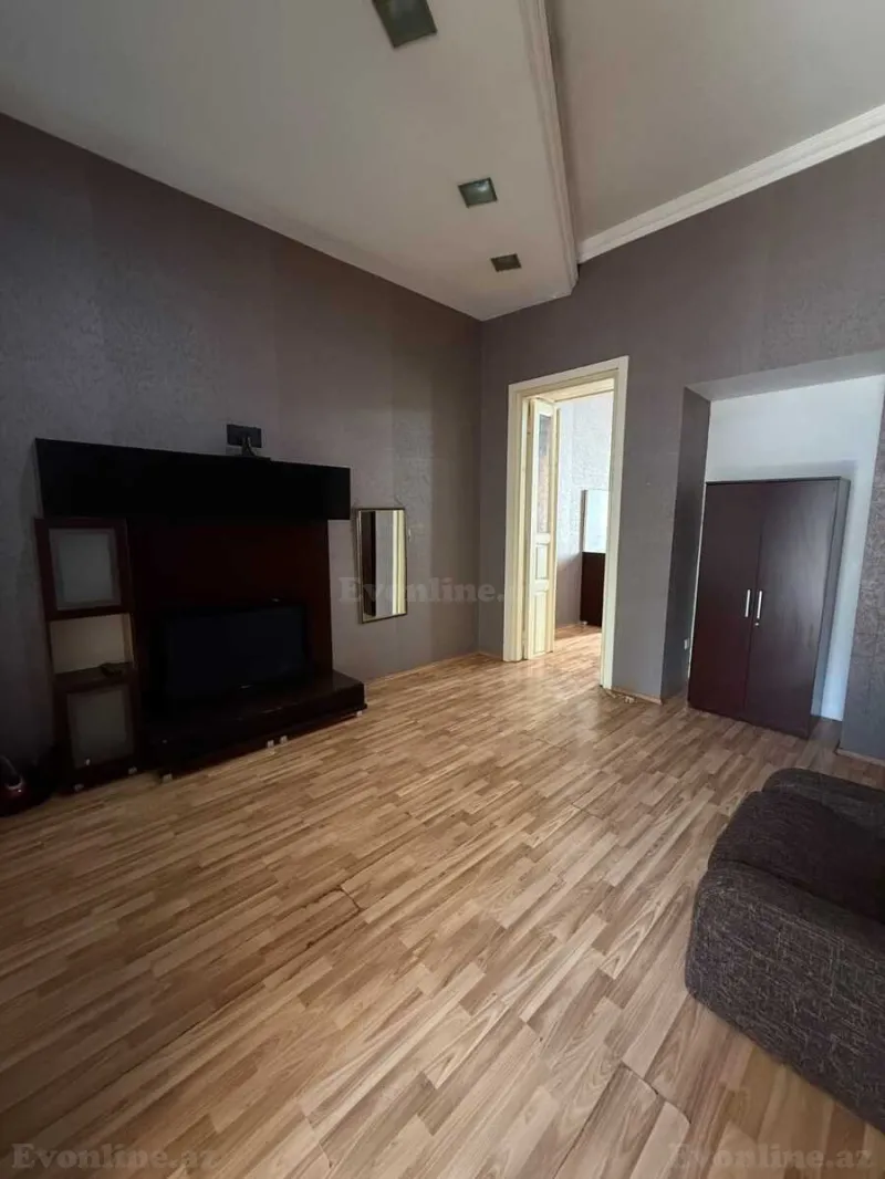 Satılır 2 otaqlı Mənzil Köhnə tikili 60 m² İçərişəhər m. - şəkil 6