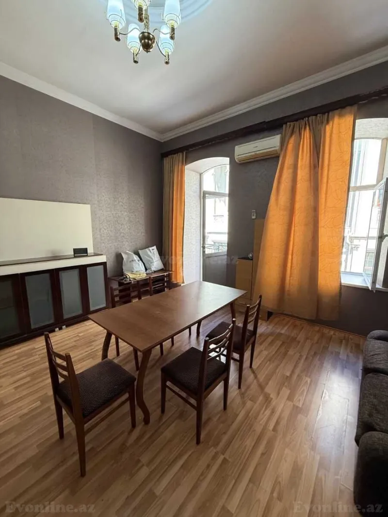 Satılır 2 otaqlı Mənzil Köhnə tikili 60 m² İçərişəhər m. - şəkil 11
