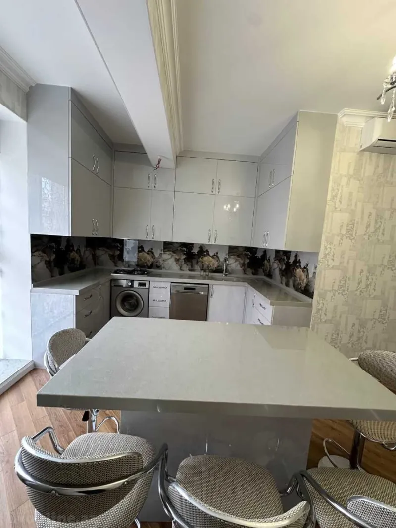 Kirayə verilir 3 otaqlı Mənzil Yeni tikili 130 m² 28 May m. - şəkil 10