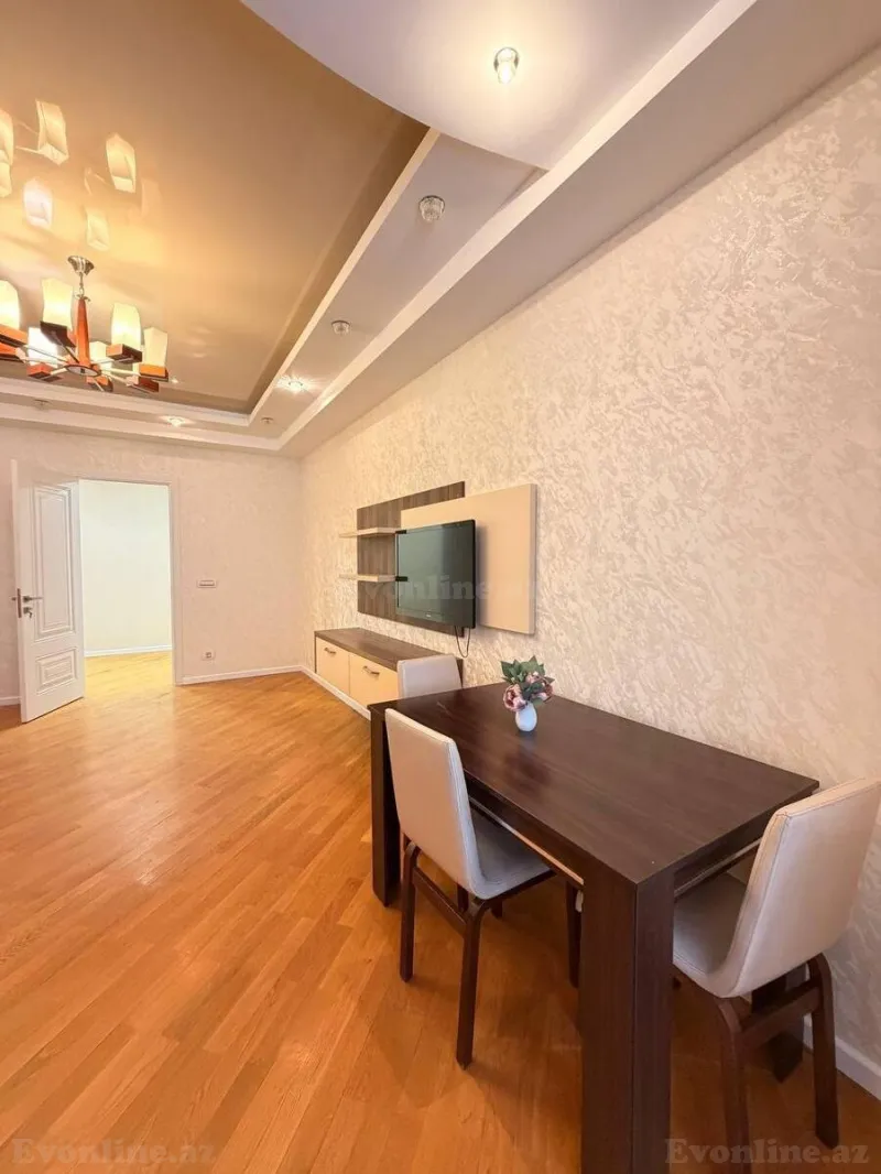 Kirayə verilir 3 otaqlı Mənzil Yeni tikili 130 m² Xətai m. - şəkil 3