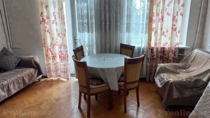 3 otaqlı Mənzil 80 m² 28 May m. Kirayə verilir