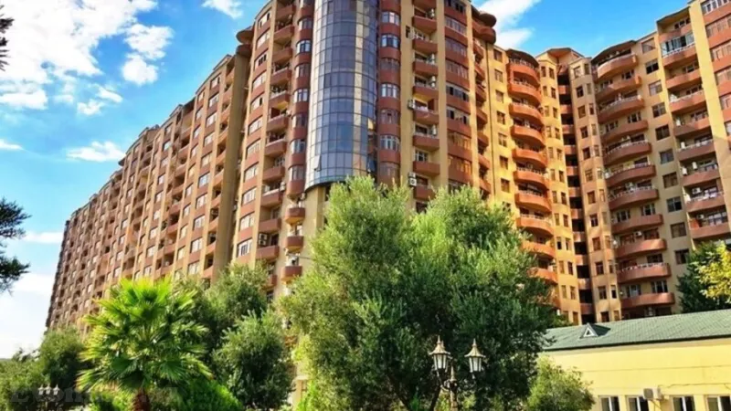 4 otaqlı Mənzil 180 m² Xətai m. Kirayə verilir